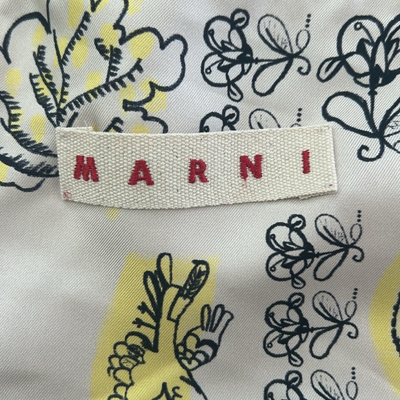 HOST PICK ❤️ Marni tote bag - Picture 2 of 9